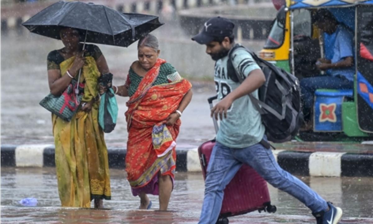 In light of cyclone Remal's impending landfall, the Indian Meteorological Department (IMD) issued a warning on Sunday night about heavy rainfall in several areas of West Bengal.
