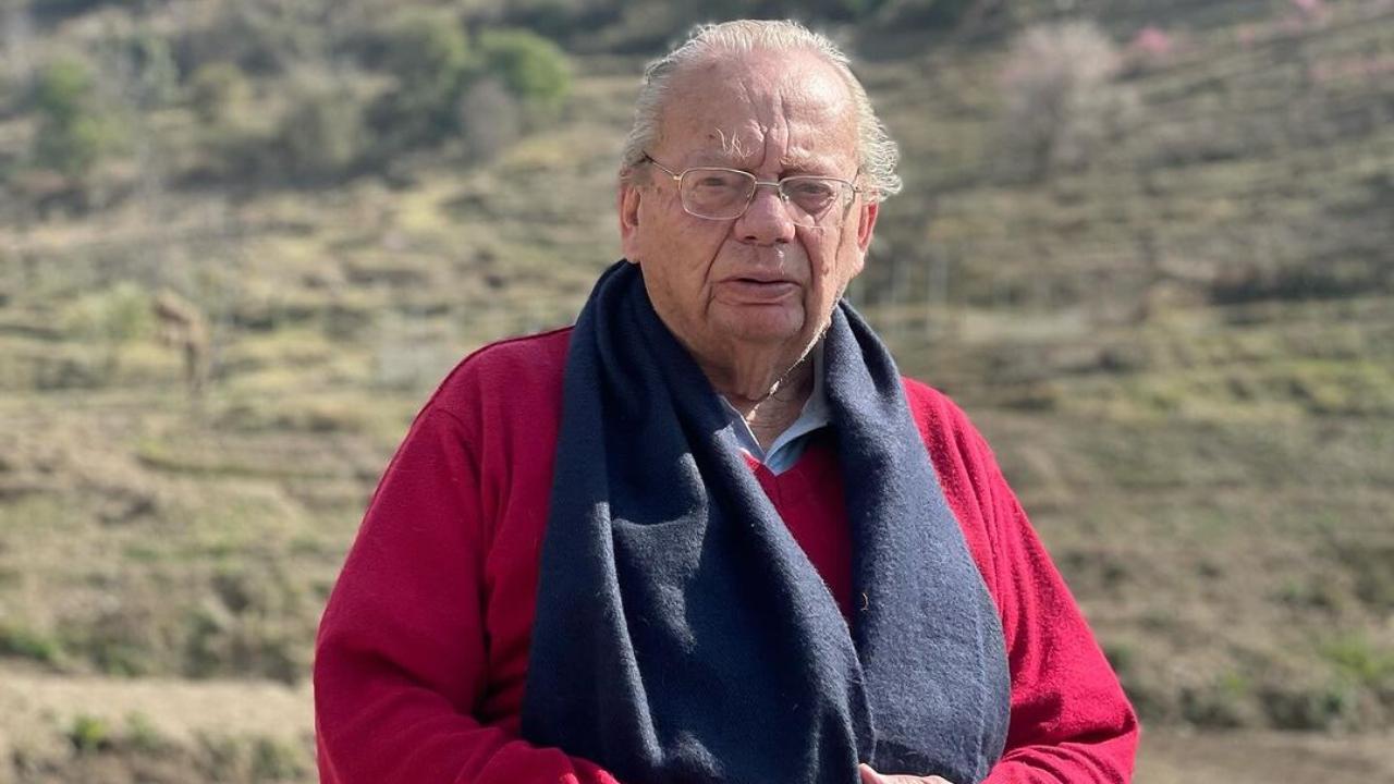 On his 90th birthday, Ruskin Bond vows to continue writing: 'I can do my work'