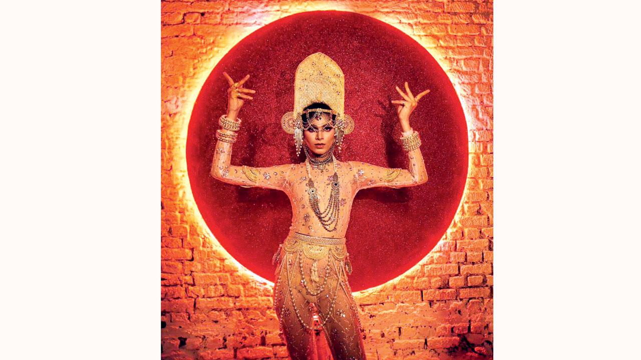 Nin Kala’s two ensembles showcased the art of DIY fashion on a budget. Pics Courtesy/Ak Mishra & Mohit Varu, Dirty Magazine