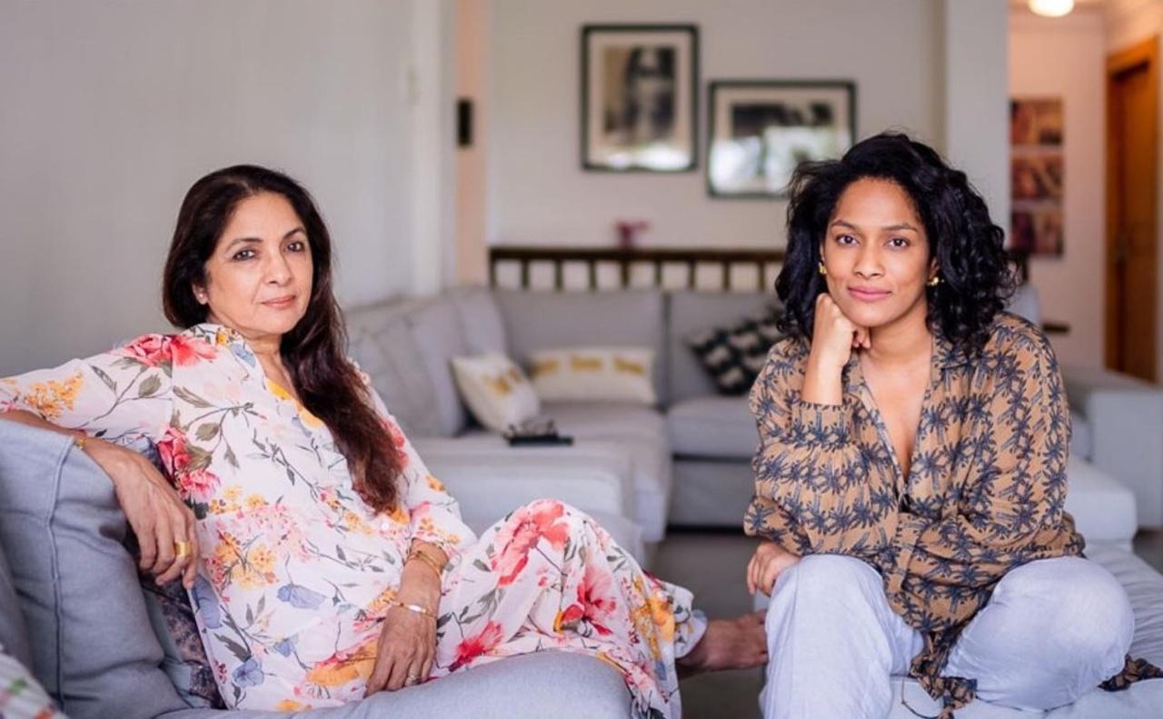Neena Gupta was in a relationship with legendary West Indian cricketer Sir Vivian Richards. The couple has a daughter Masaba Gupta, who is now a noted fashion designer. Neena Gupta raised her daughter all by herself out of wedlock. 