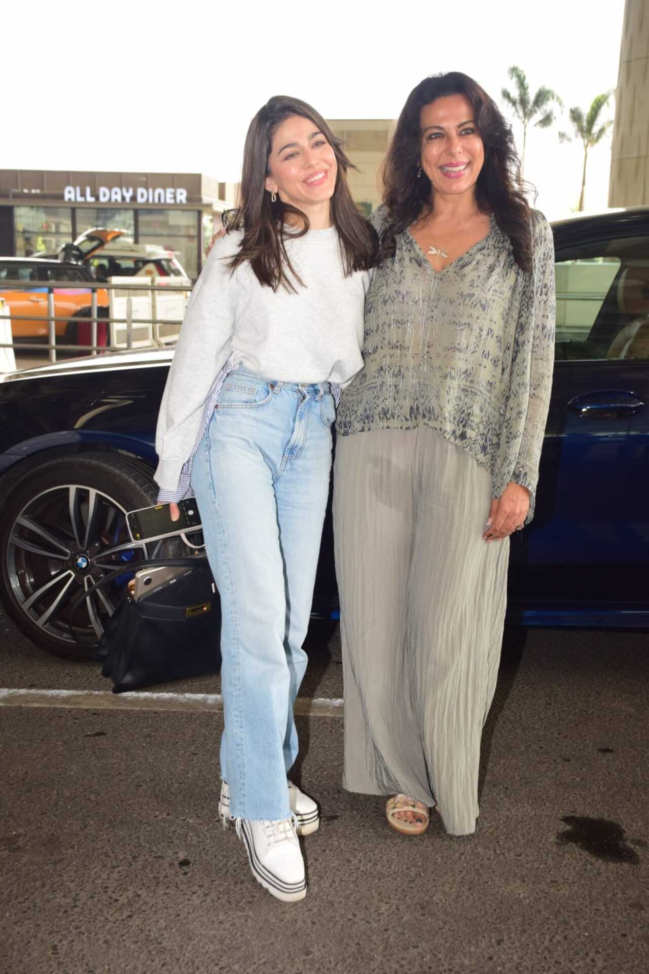 Mother-daughter duo Alaya F and Pooja Bedi were all smiles as they posed at the Mumbai airport. 