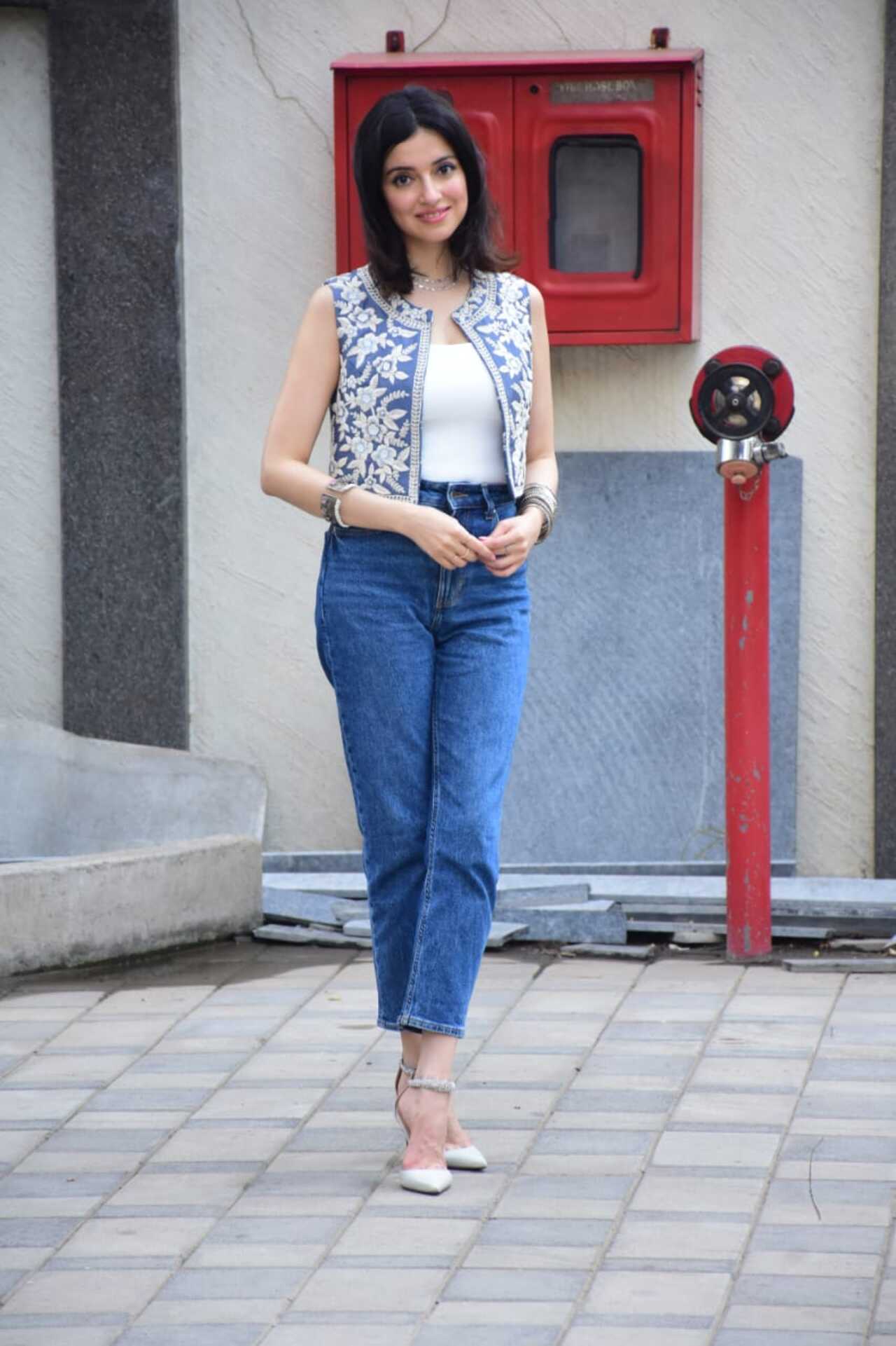 Divya Khosla Kumar was seen wearing a blue and white ensemble for the promotions of ‘Savi’. 