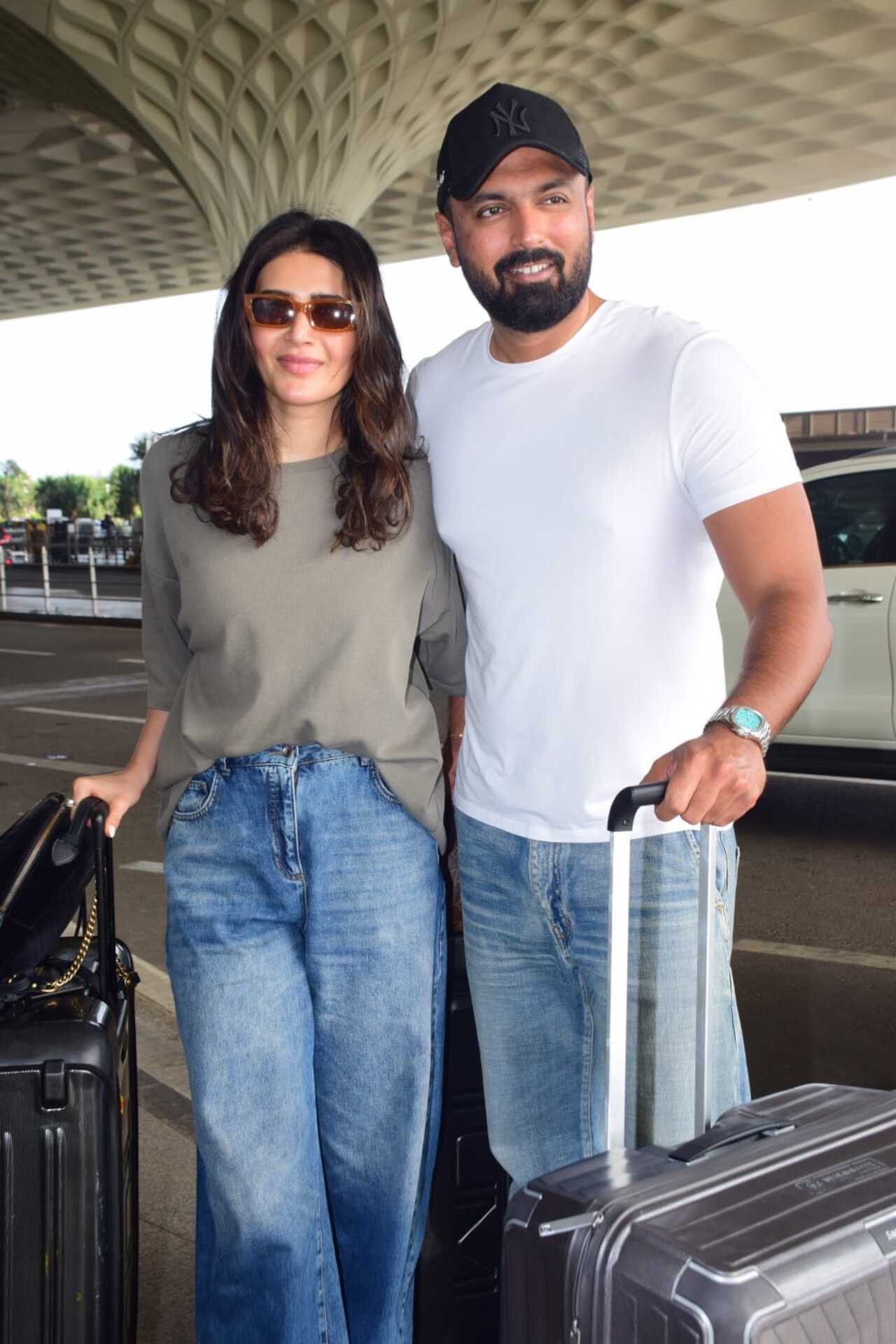 Another couple who was seen at the airport was ‘Scoop’ actress Karishma Tanna and her husband Bangera. 