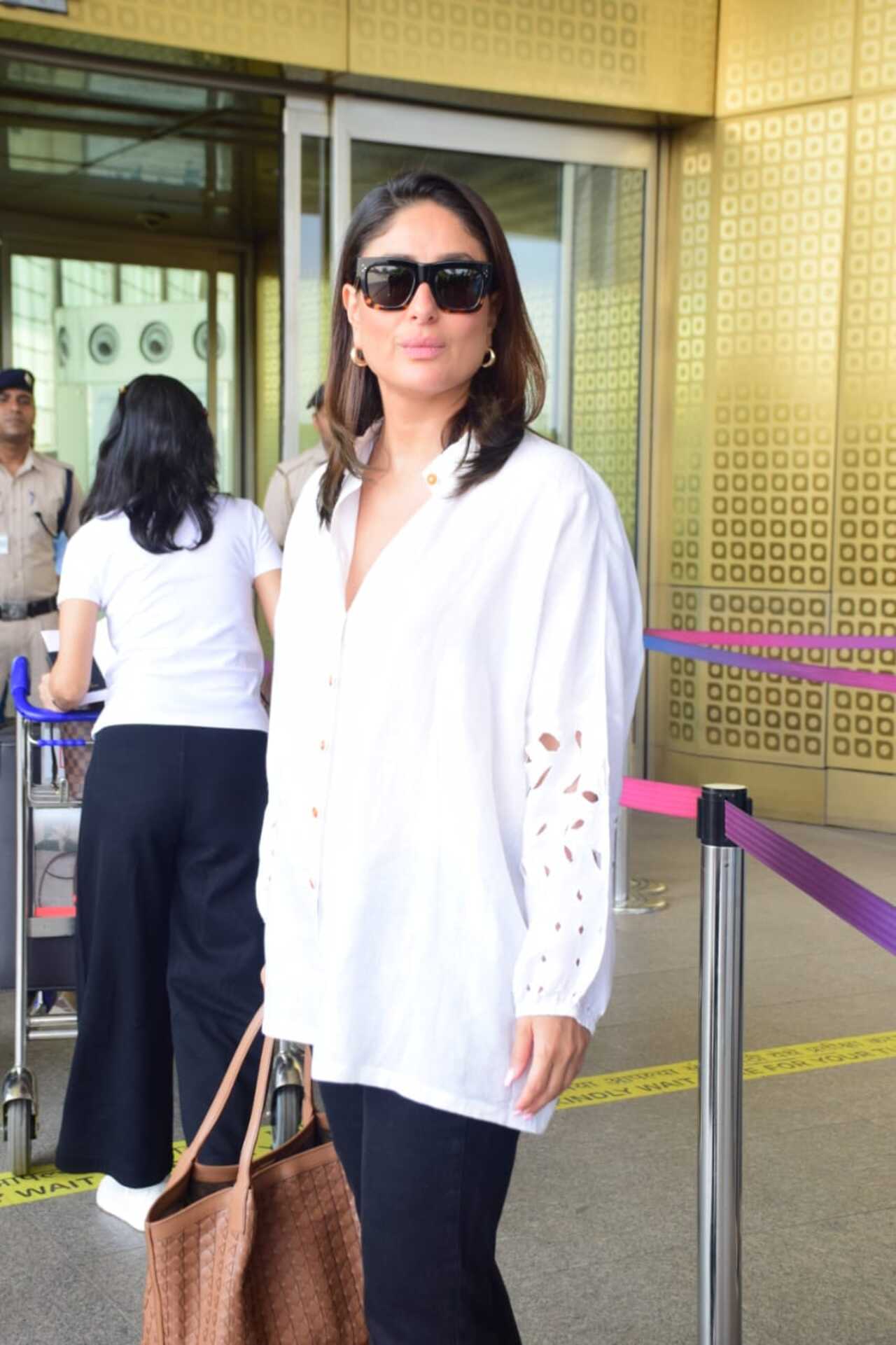 Kareena Kapoor Khan was spotted at the Mumbai airport