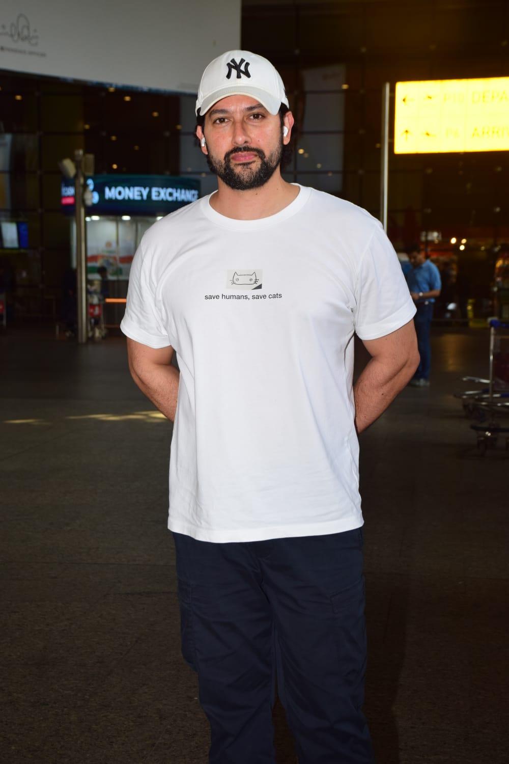 Aftab Shivdasani looked hot as he was snapped in a comfy outfit