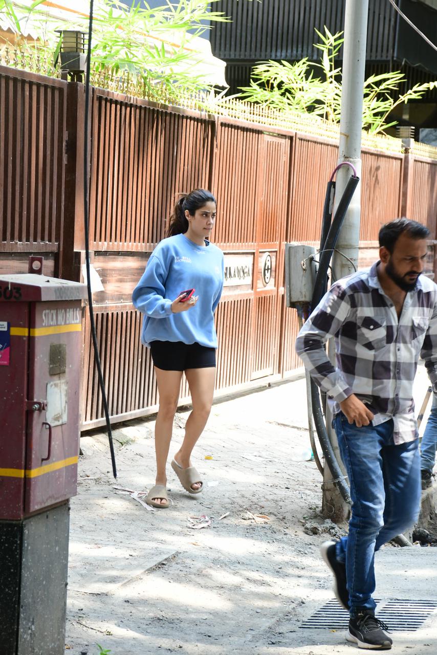 Janhvi Kapoor was spotted outside her Yoga studio today