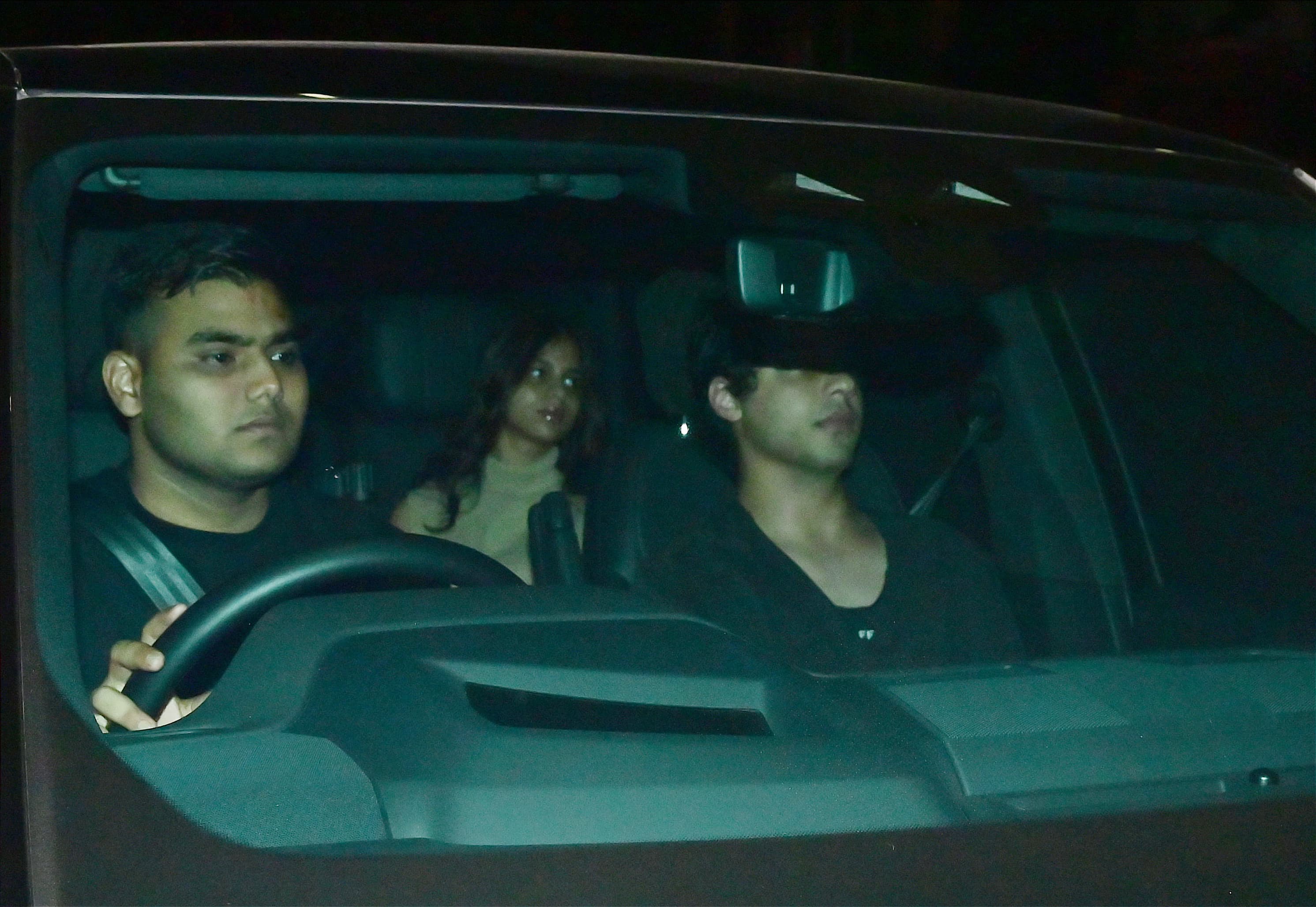 Aryan Khan was spotted with Suhana as they departed for the airport