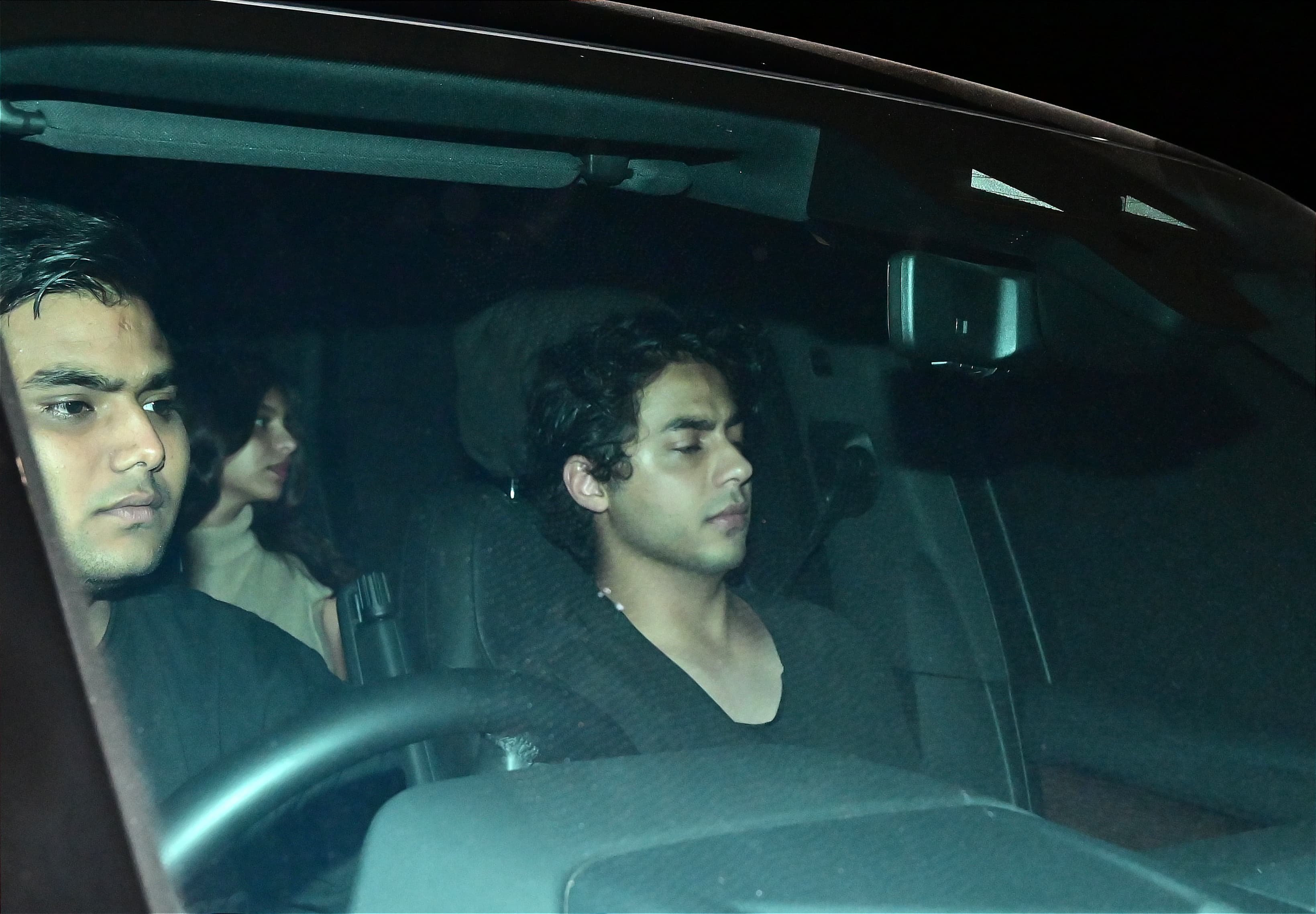 Neither of the siblings engaged with the paps as they drove on by
