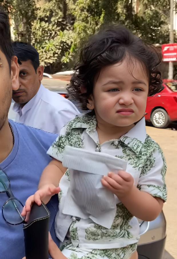Alia Bhatt and Ranbir Kapoor's little one Raha was seen with Ayan Mukerji today (Pic/Instant Bollywood)