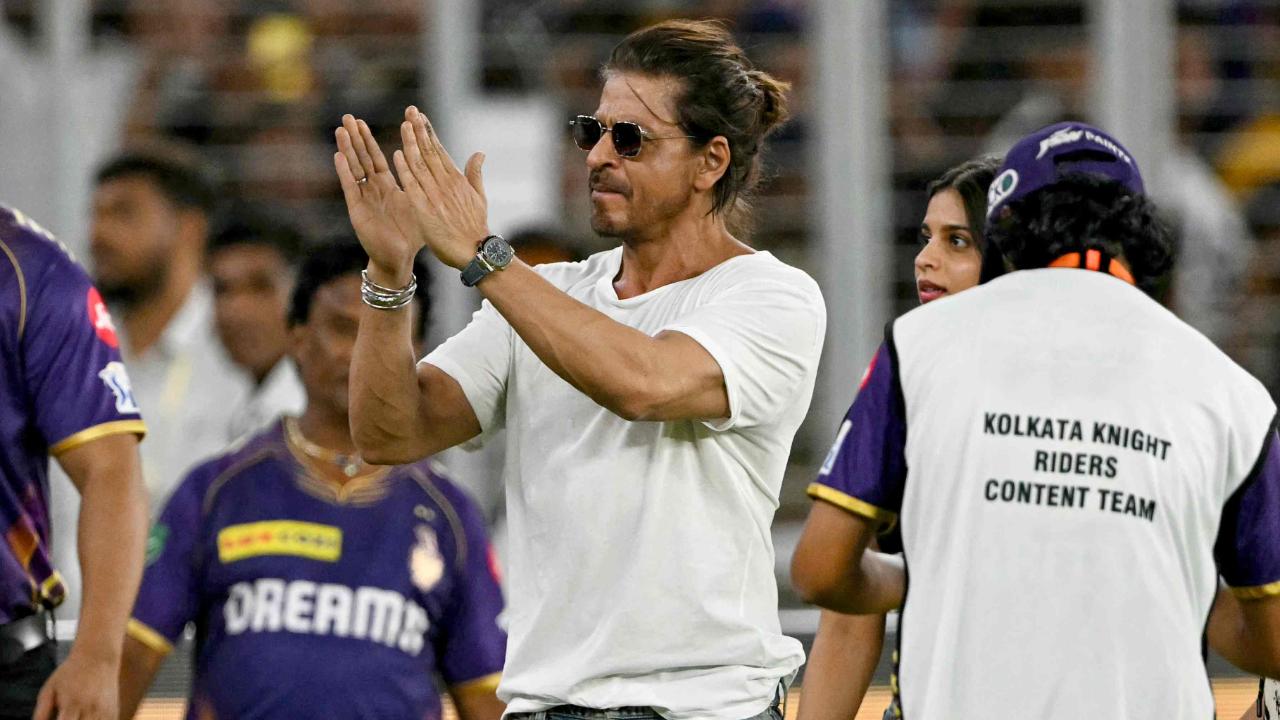 Shah Rukh Khan hospitalised following a heatstroke during KKR match in Ahmedabad. Read more 
