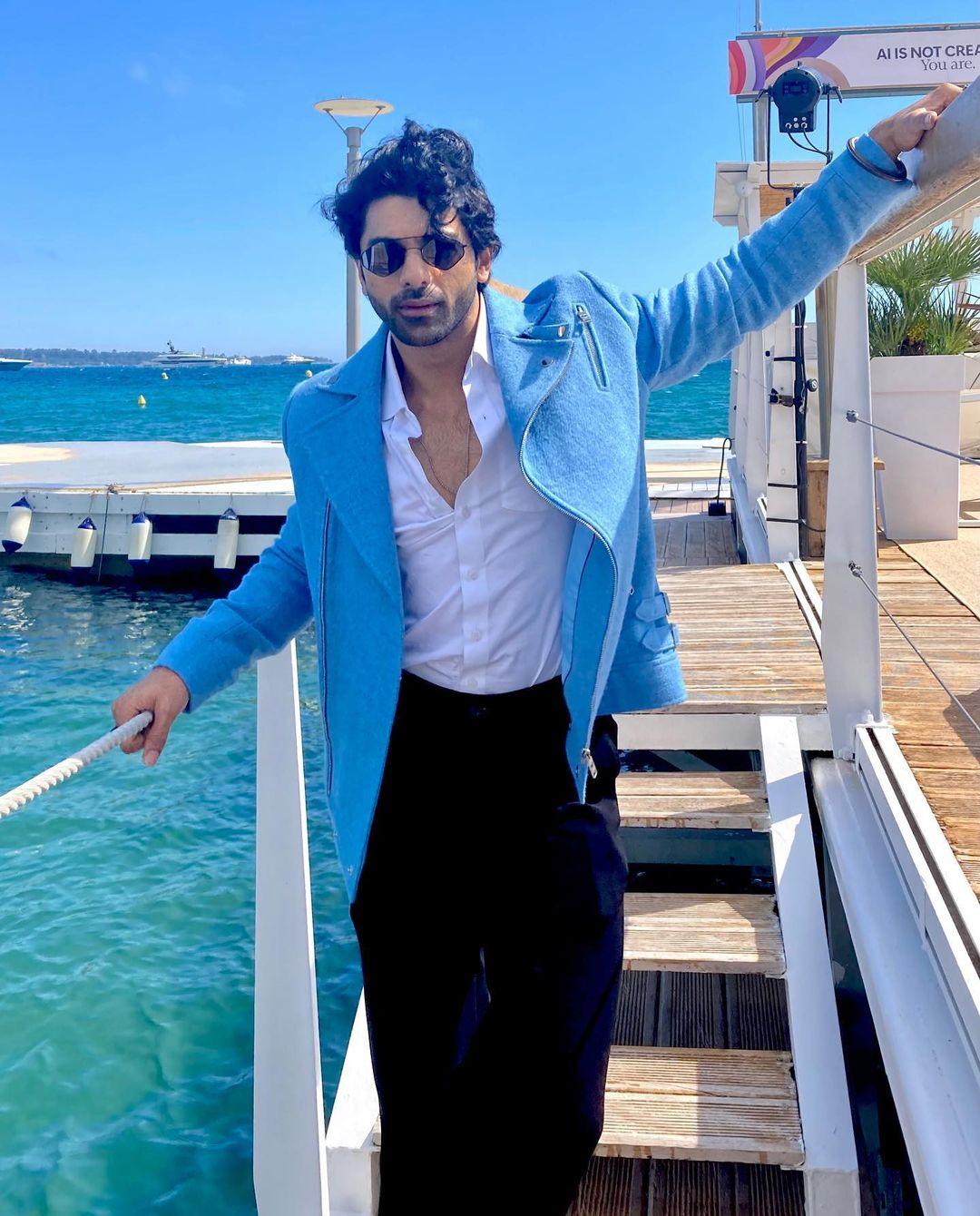  Taha Shah shared photos from his much-anticipated debut at the Cannes Film Festival, causing a stir among his fans who can't get enough of his handsome appearance.