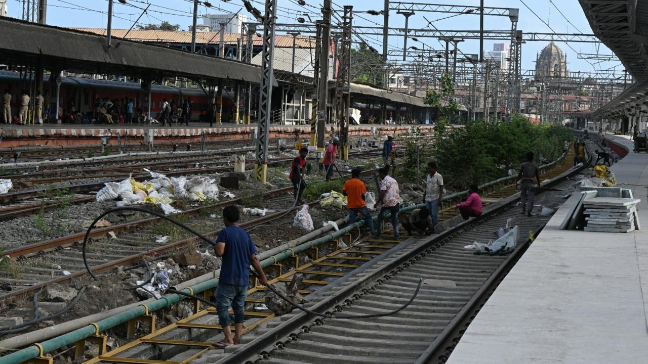 As per authorities, upgradation work began on Thursday night at Thane Station and will conclude by Sunday noon