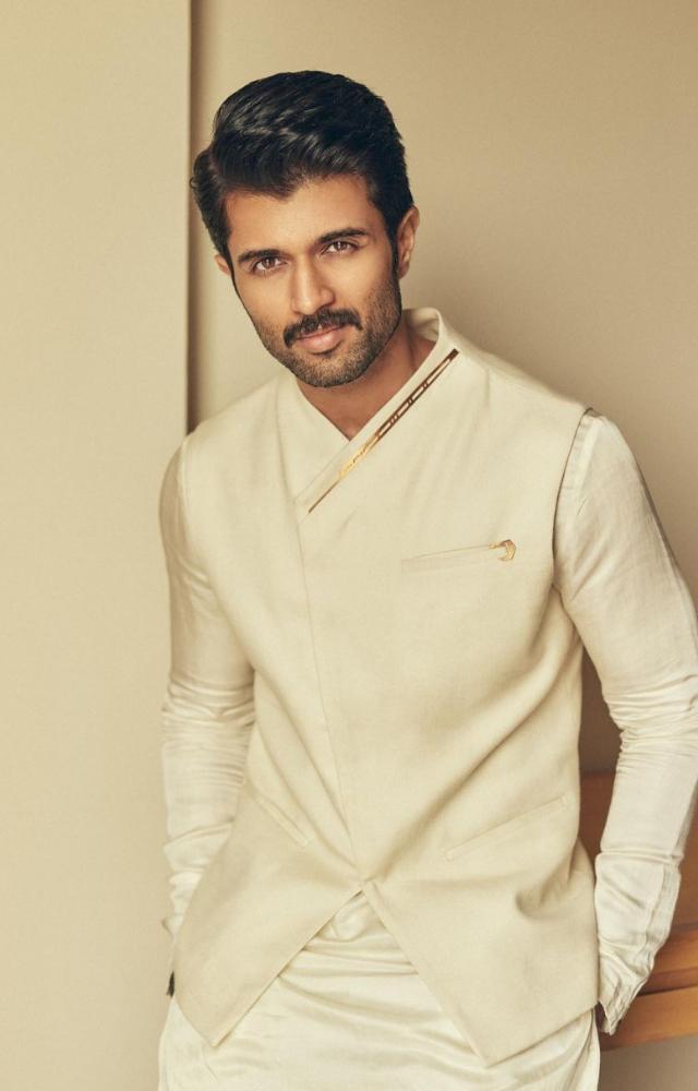 Vijay Deverakonda`s swoon worthy looks