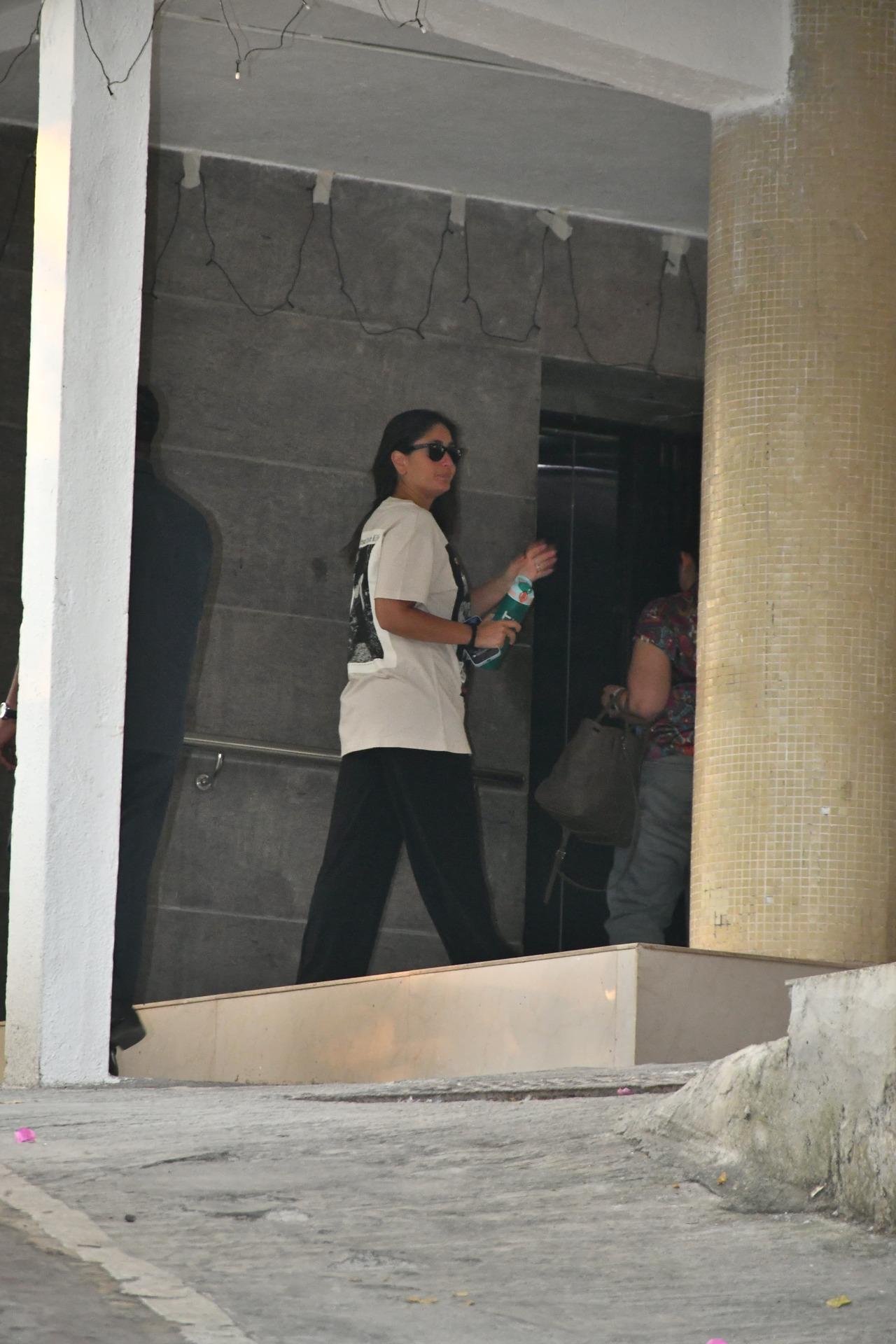 Kareena Kapoor Khan was also spotted in casual wear in the city. She waved to the paps as she got clicked from a distance