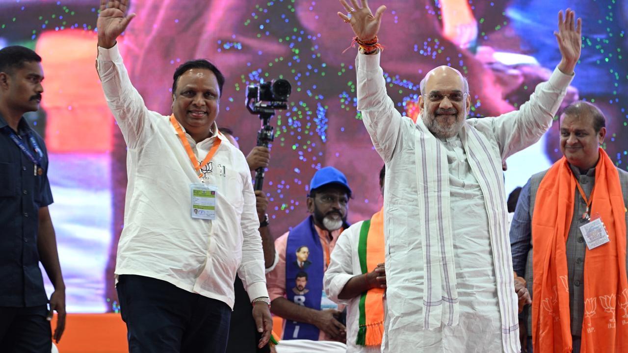 During his Mumbai visit, Amit Shah first visited Ghatkopar’s Pant Nagar area and addressed a campaign rally at the General Arun Kumar Vaidya ground