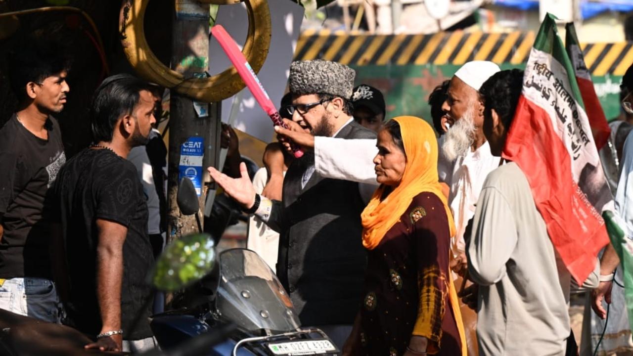 Some have raised concerns that Sultanpuri’s entry into the race could split the Muslim votes in Bandra