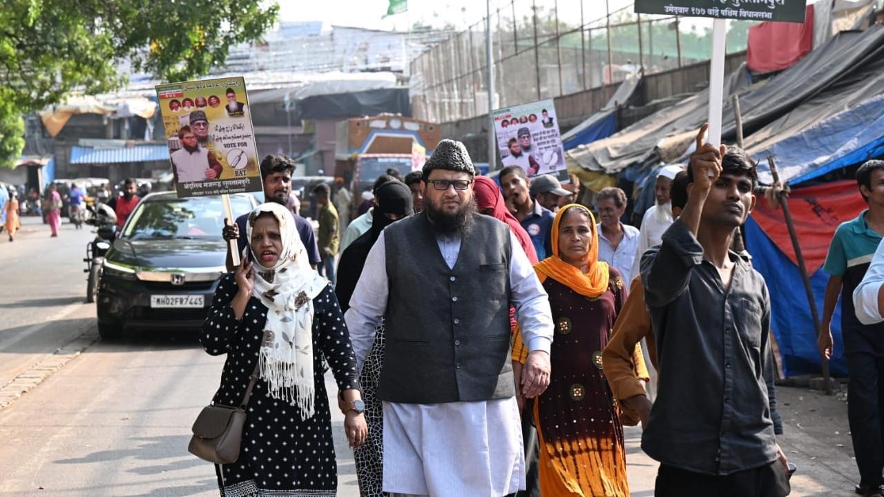 IN PHOTOS: Noted poet Majrooh Sultanpuri's son Andaleeb campaigns in Bandra