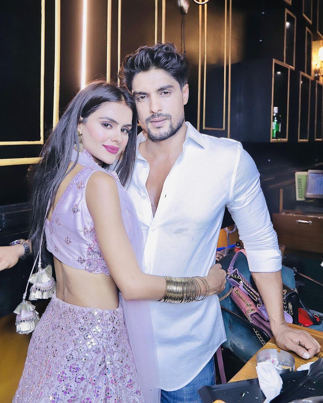 Attending a friend's wedding and looking to give major couple goals? Don’t worry, because Ankit and Priyanka, the 