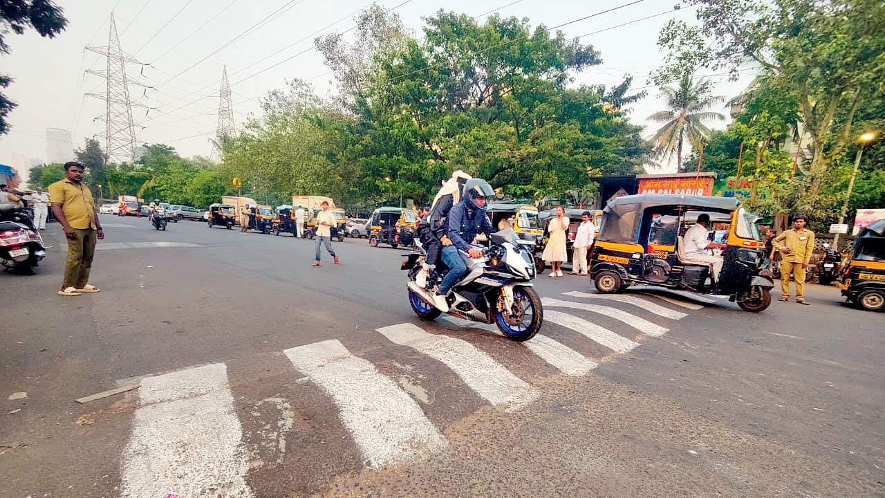 A road hump on the same stretch, which was painted in the wake of mid-day’s report. Pic/Raj Patil 