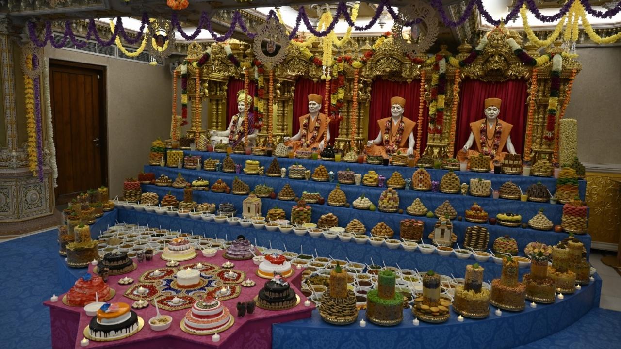 Devotees, adorned in traditional attire, arrived at the temple to participate in the rituals