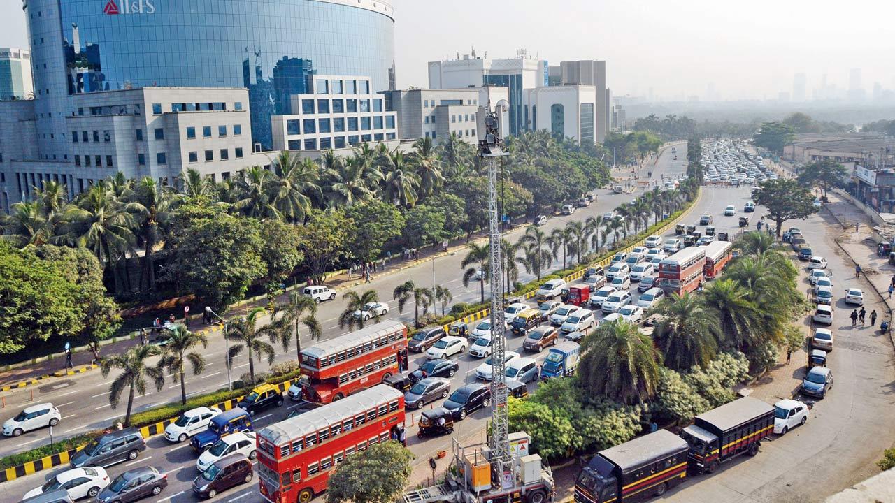 One not only inhales the city’s worst air quality but also sees severe traffic congestion at Bandra Kurla Complex. File Pic/Sayyed Sameer Abedi