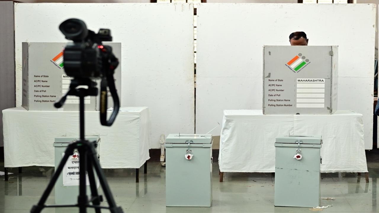 The order also stated that no person shall put election campaign related posters or banners within 100 meters of the Polling Stations and no person shall use loudspeakers, mega phones etc. within 100 meters of the Polling Stations