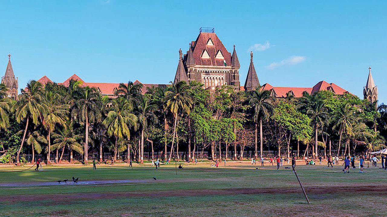 Maharashtra: Wrongly cuffed police officer gets Rs 2 lakh from court