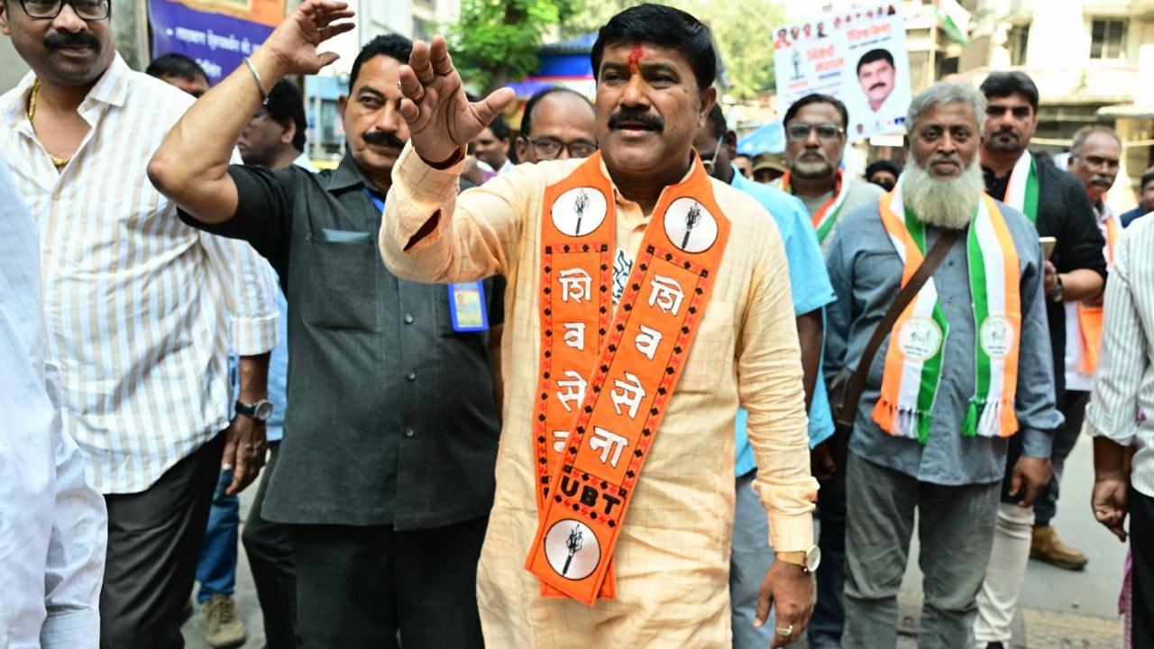 In the 2019 Maharashtra Assembly elections, Yamini Jadhav, who was then representing the undivided Shiv Sena, managed to defeat the sitting MLA of AIMIM, Waris Pathan, with a decisive victory