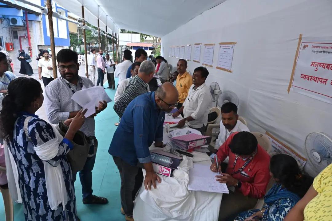 Take breaks
If the queue is long, don't be afraid to take small pauses in a shady place to cool off. Ask a fellow voter to keep your spot in line, or notify the polling personnel that you require a little break. It's critical to listen to your body and rest if you feel dizzy or weak