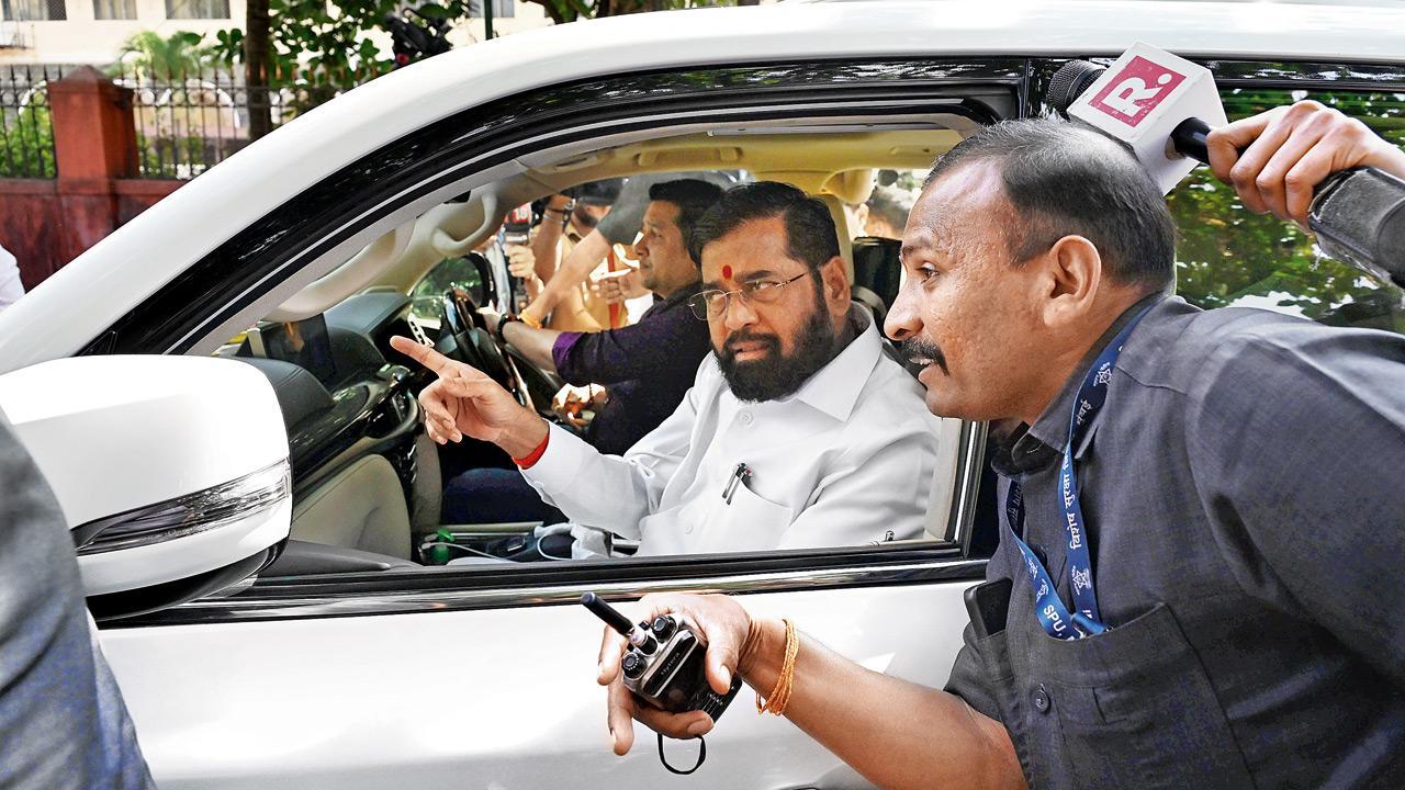 Three-way power formula delaying Maharashtra CM decision