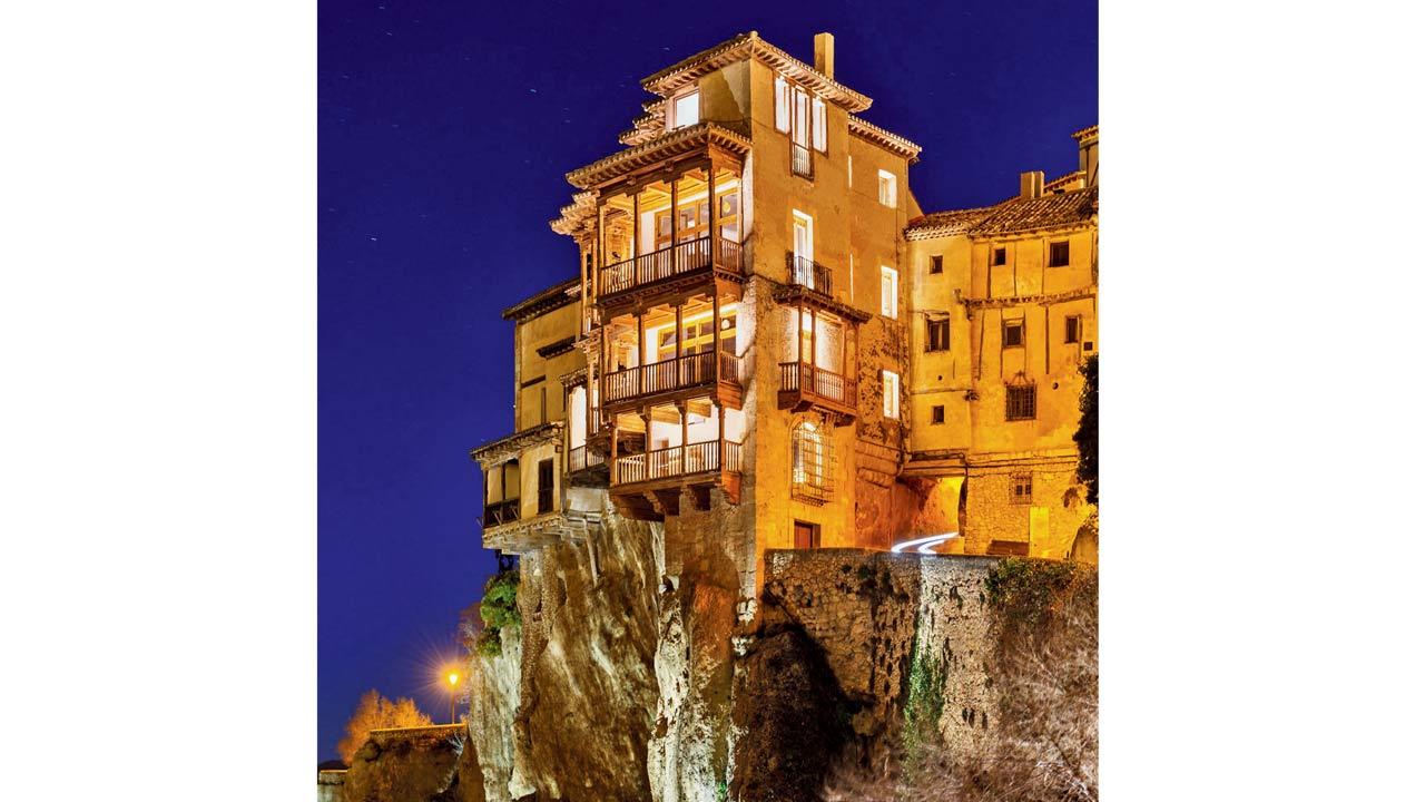 Out of 14, three hanging houses remain in Cuenca. They house a museum, restaurant and a  government office respectively