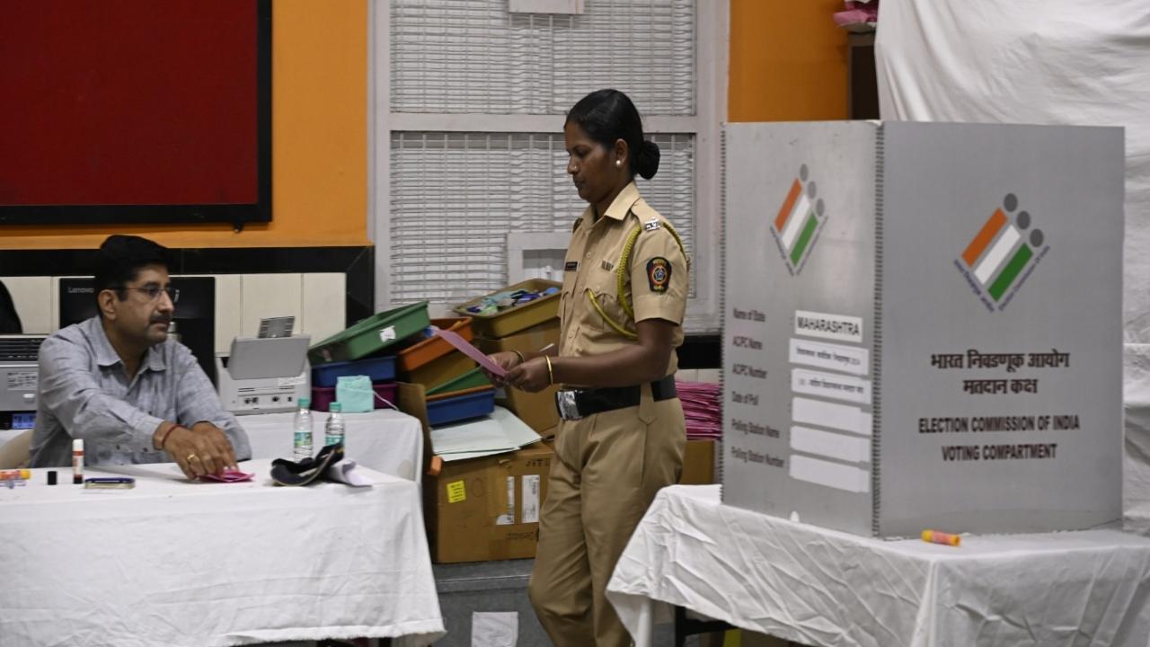 Many cops also have their voting centres outside the area of their duty   