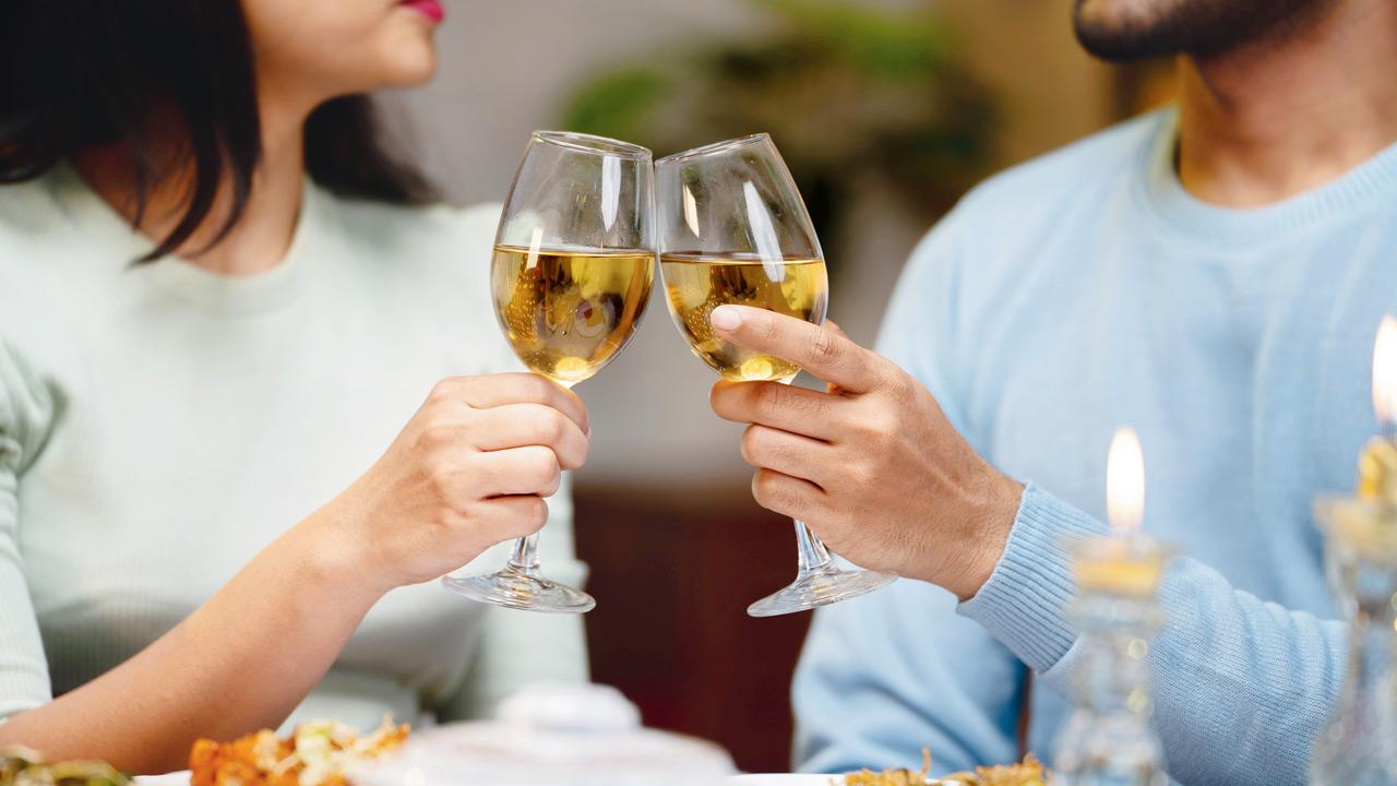 The woman ordered expensive food and drinks which the victim was forced to pay for. Representation pic