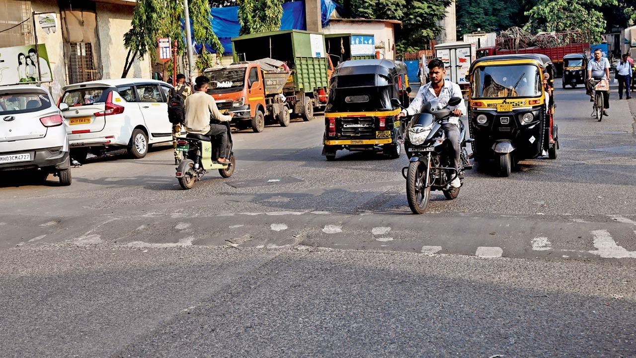 A barely marked speed breaker near Technical High School
