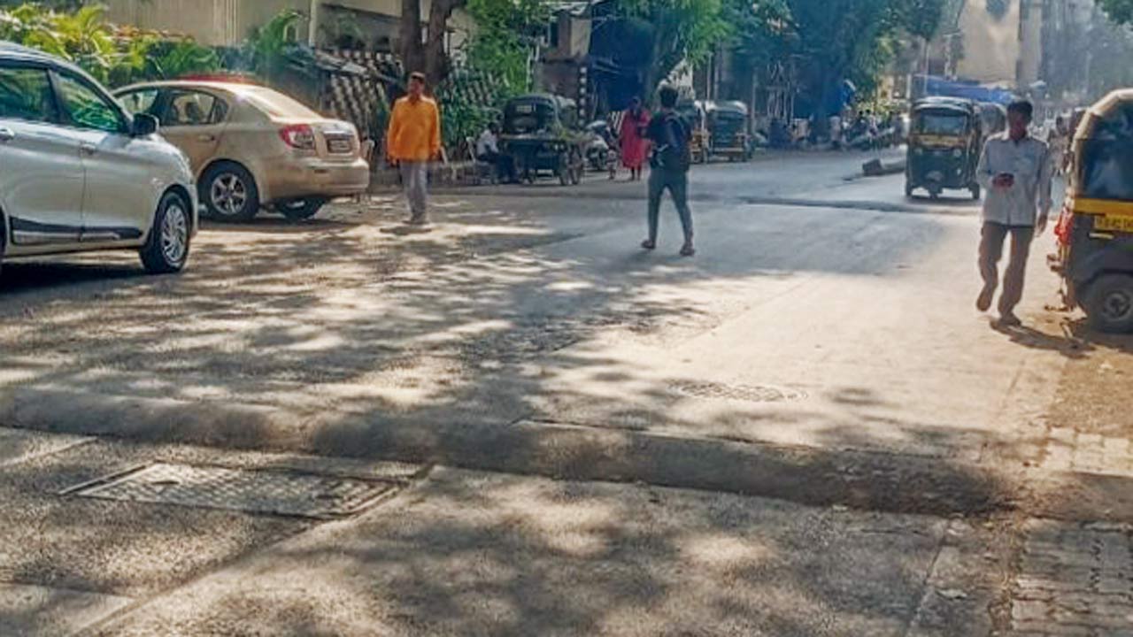 Yari Road, bus depot