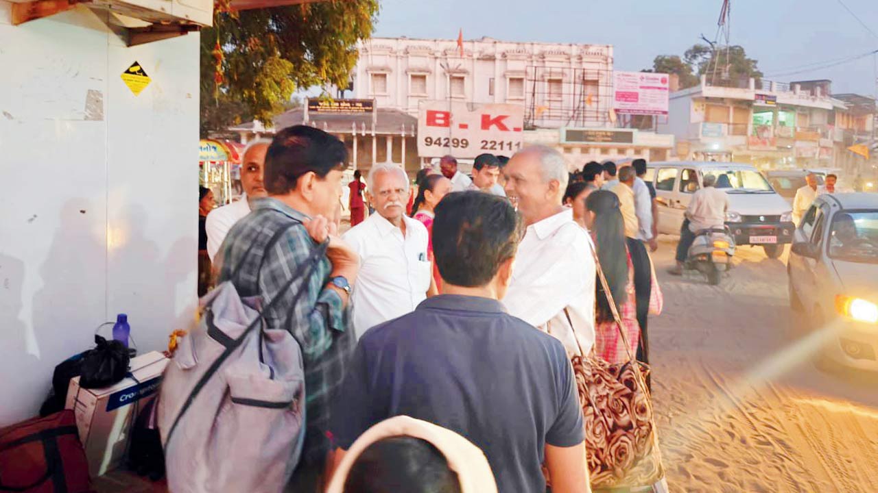 The Mumbai residents had gone to Gujarat’s Banaskantha district to attend their relatives’ weddings
