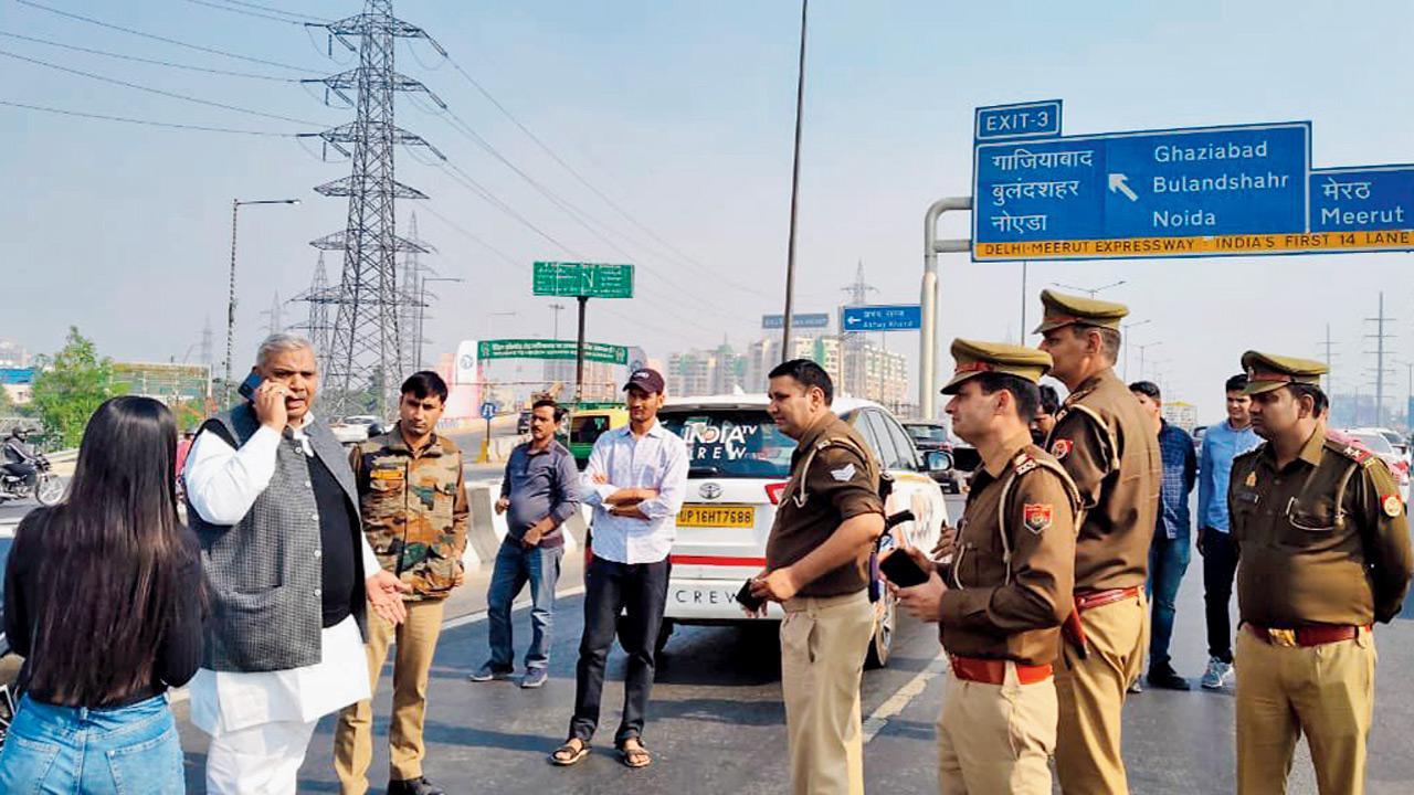 Ban on outsiders’ entry extended in Sambhal, SP MPs barred from entering