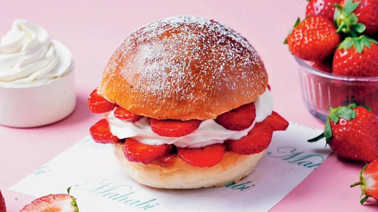 Italian delightThis maritozzi features soft, pillow-ey buns stuffed with freshly-made whipped cream and sliced strawberries, all topped off with a delicate dusting of sugar.Time: 11 am to 12.30 am AT Mahabi Cafe Patisserie Gelato, Shop no. 9, Unique Vistas, near Neelkanth Greens, Thane West.Log on to: @mahabipatisserieCall: 8850839511Cost: Rs 350
Scoop, savour and smileSoak in this treat that starts with a layer of strawberry and Gondhoraj lemon sorbet, followed by a smooth vanilla ice cream base. A generous topping of the in-house strawberry compote adds a burst of sweetness. Log on to: @induicecreamCost: Rs 420