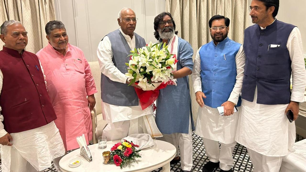 The INDIA bloc also promised that paddy would be procured at a minimum support price (MSP) of Rs 3,200 per quintal from the existing Rs 2,400 per quintal, besides enhancing MSP for procurement of forest produce by 50 per cent