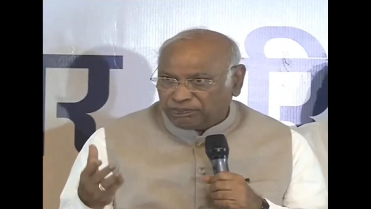 Who in Congress has said Article 370 will be restored? Amit Shah spreading lies: Mallikarjun Kharge