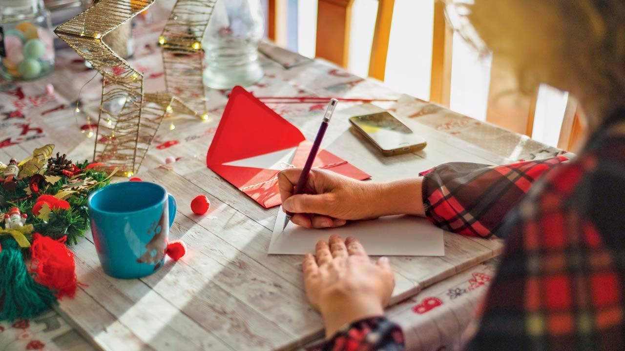 Let’s post a Christmas card? Check out these stores in Mumbai and online to pick your favourite