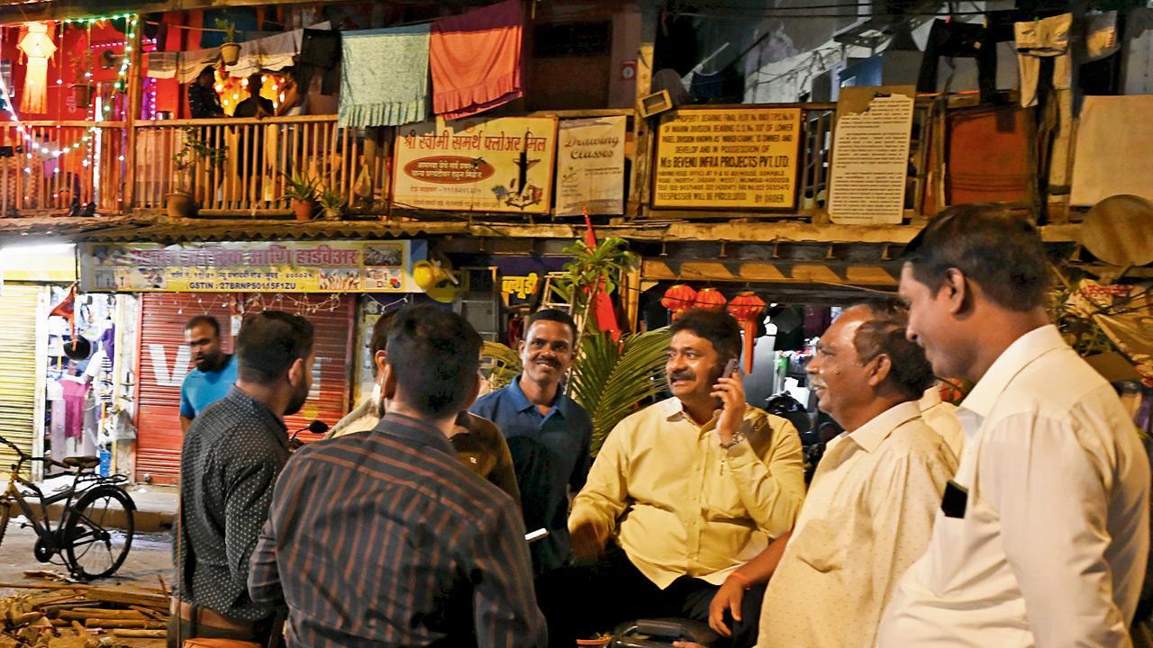 Mumbai politicians take a chill pill before counting day