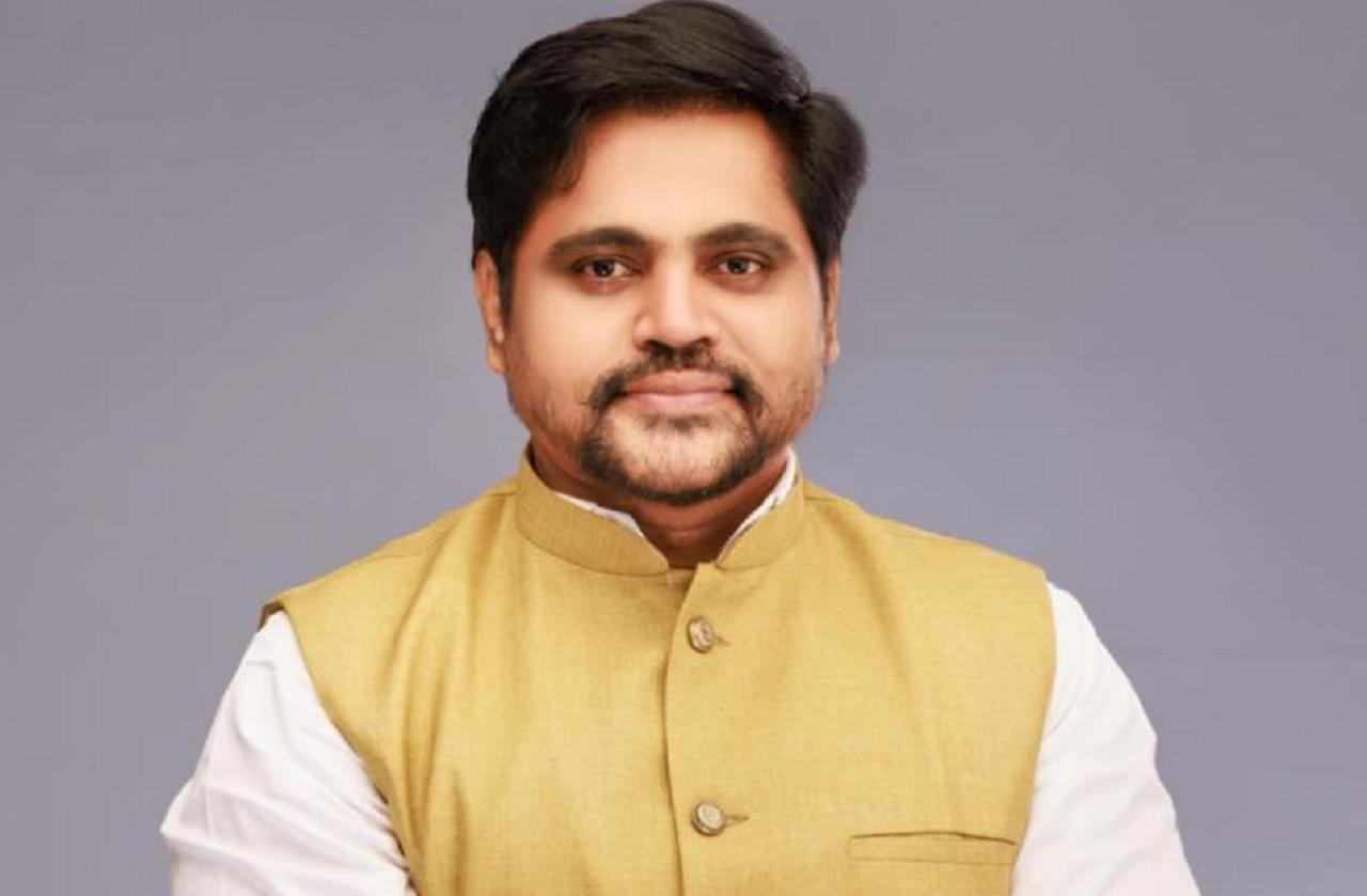 Shiv Sena leader Mahesh Gaikwad, who was shot at by BJP MLA, suspended for 'anti-party' activities