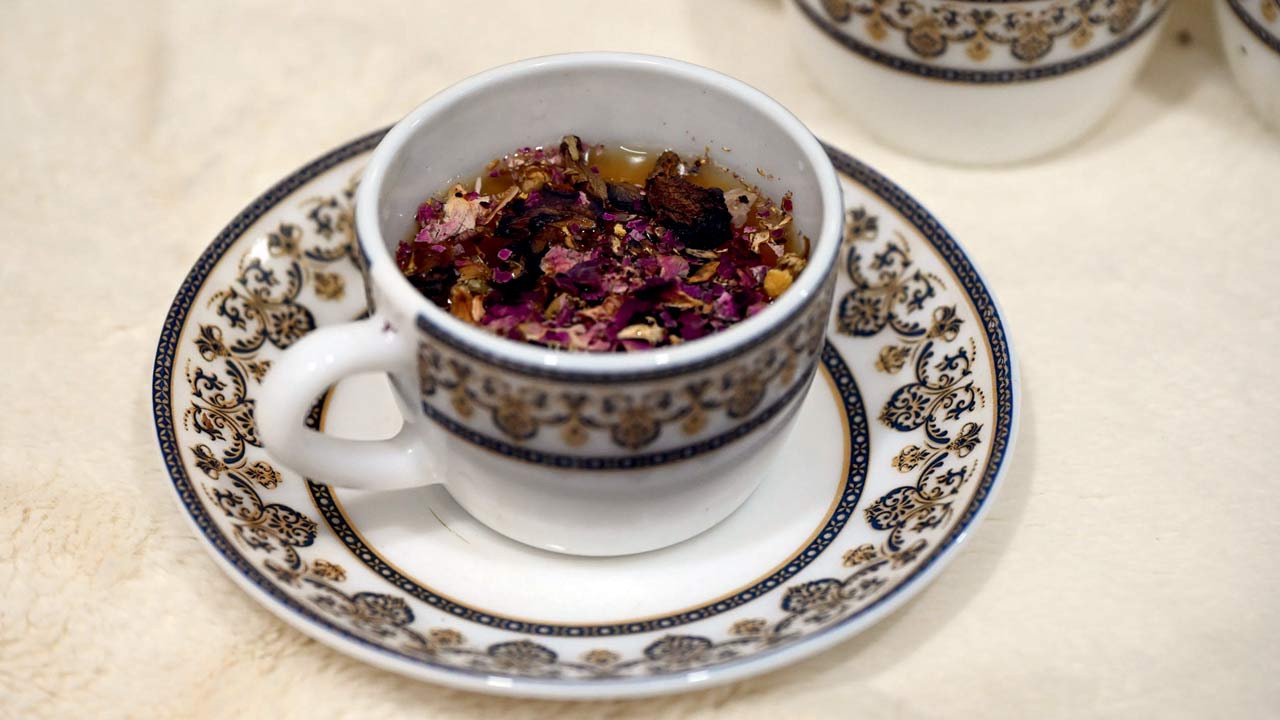 Tea leaf