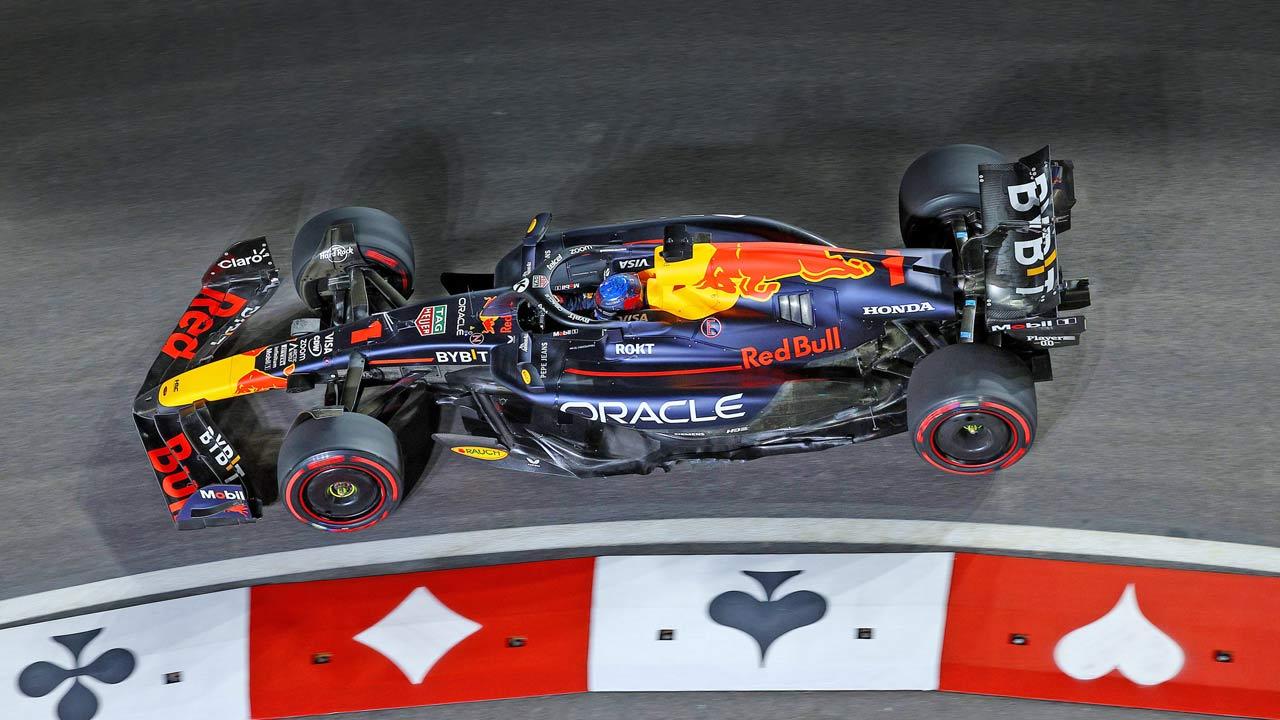 Max Verstappen negotiates a corner with his Red Bull F1 car during the Las Vegas GP yesterday. Pics/AFP