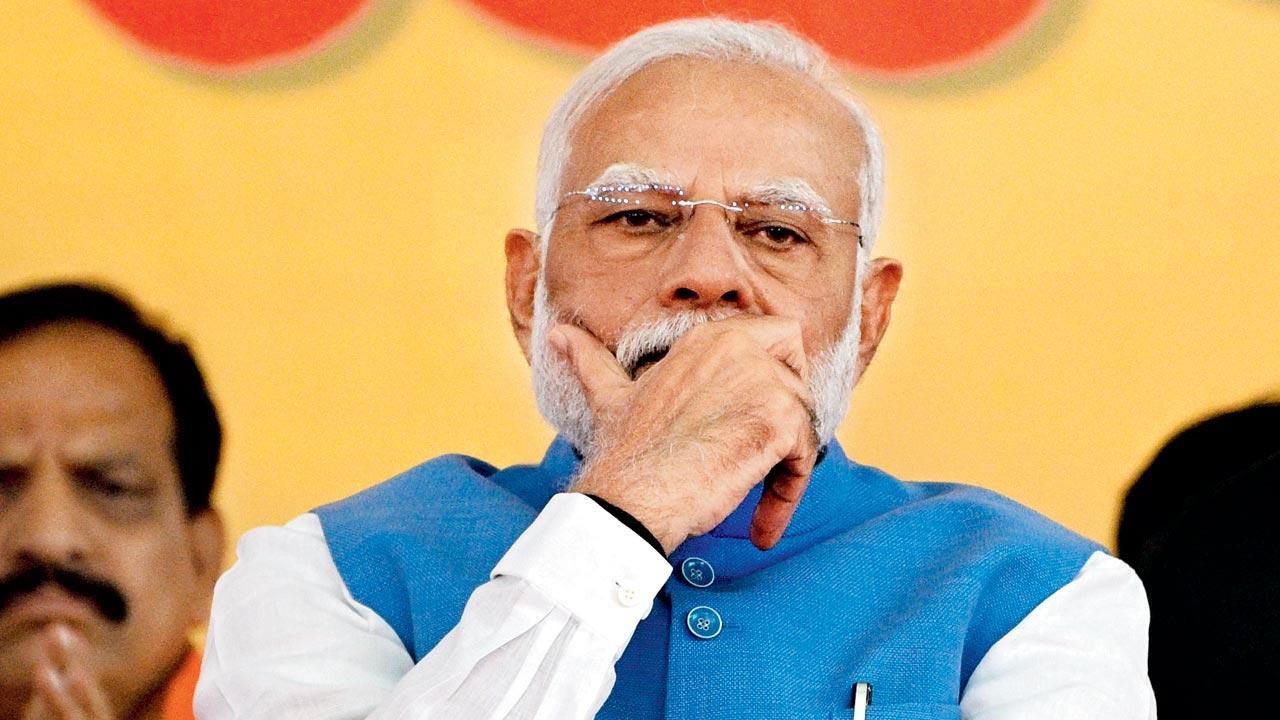 Modi stranded as aircraft develops technical snag