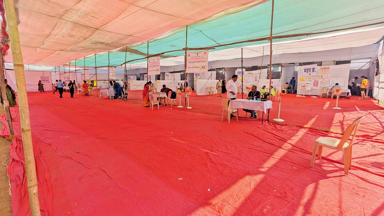 Widely distributed polling booths in Byculla. Pics/Rajendra B. Aklekar