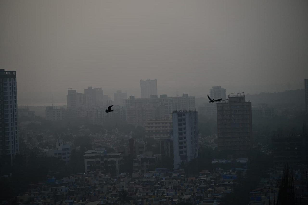 According to data from the SAMEER app, Navi Mumbai recorded air quality in the 'moderate' category with an AQI of 152, while Thane registered a 'moderate' AQI of 174