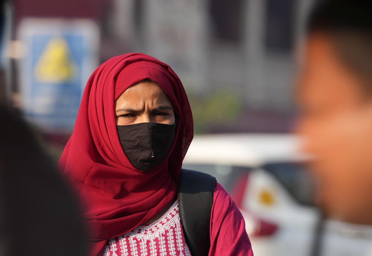 The national capital's AQI was recorded in the 'very poor' category with a reading of 362 at 9 am on Friday