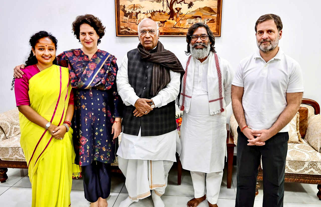 During the meeting, Priyanka Gandhi also engaged in meaningful discussions with the leaders about the future course of action, focusing on addressing local concerns and working collectively for the development and welfare of Wayanad, the sources told PTI